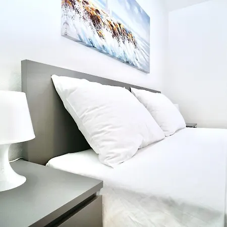Apartment Rose - 30 M From The *