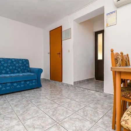 Apartment Rose - 30 M From The *