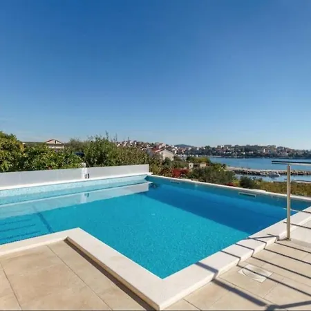 Apartamento Rose Seget Vranjica